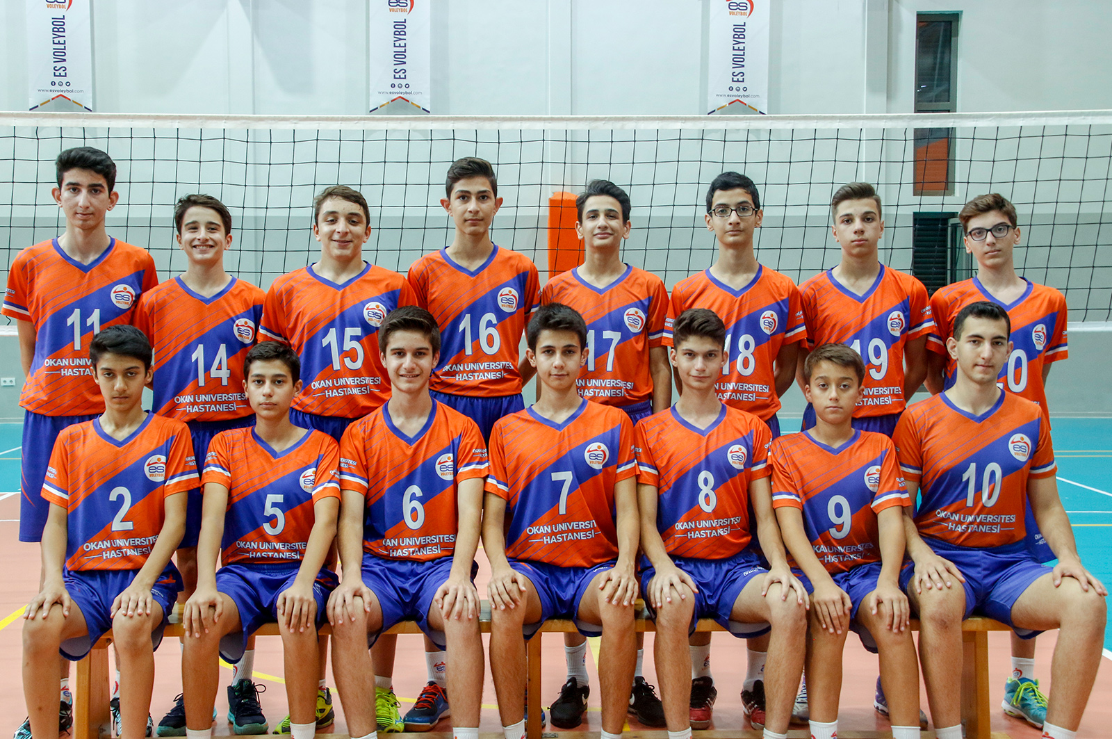 Voleybol Türkiye Şampiyonası küçük erkeklerde birinciliği ES Voleybol kazandı