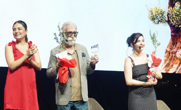 Bursa'da 2. Gemlik Film Festivali'nin açılışını Cezmi Baskın ve Gonca Vuslateri yaptı
