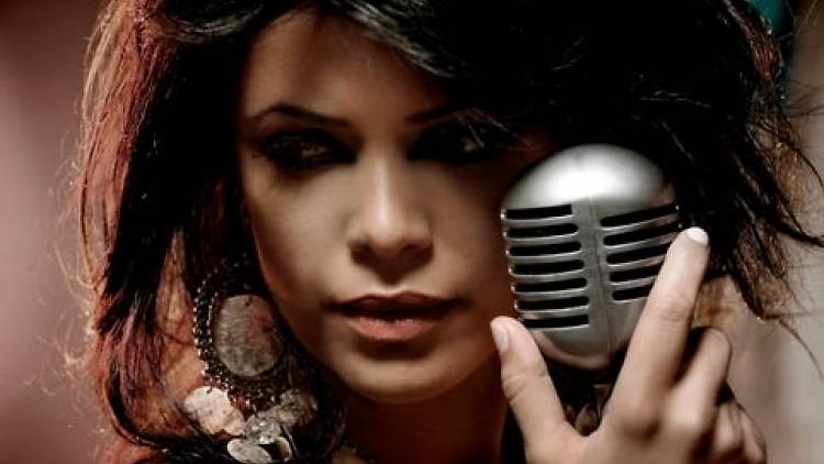 Ladino Müziğinin Tutkulu Sesi Yasmin Levy, 10 Ağustos’ta Sahne Alacak