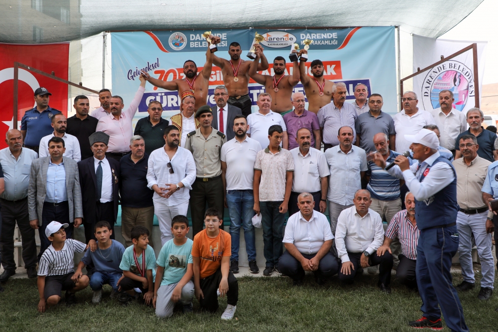 Zengibar Karakucak Güreşleri'nin başpehlivanı Rıza Yıldırım oldu