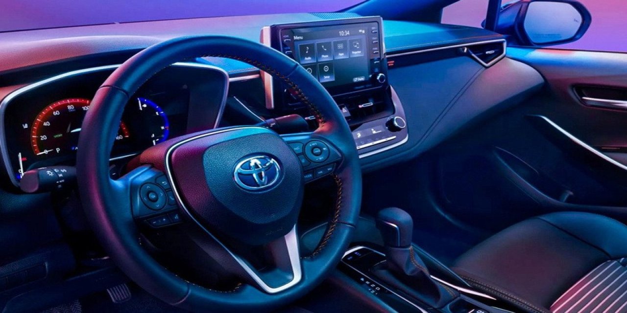 Toyota Corolla Fiyatı Yüzde 15 Düştü! Ankara ve İstanbul Bayileri Doldu Taştı..