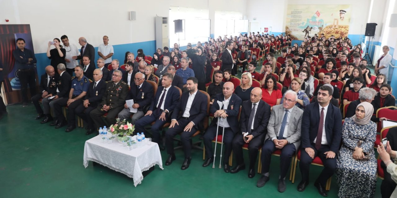 Kâğıthane'de 19 Eylül Gaziler Günü: Etkinlikler Cengizhan Anadolu Lisesi'nde Başladı, Nurtepe'de Coşkuyla Son Buldu
