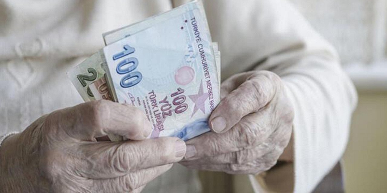 Emeklilere O 5 Banka 12.000 TL Promosyon Ödemesi Yapacak!