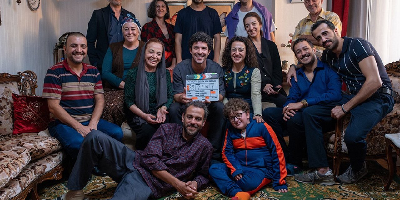İyi Bir Aile Değiliz Filmi: Olympos Films'in Yeni Ters Köşe Komedisi Çekimlere Başladı!