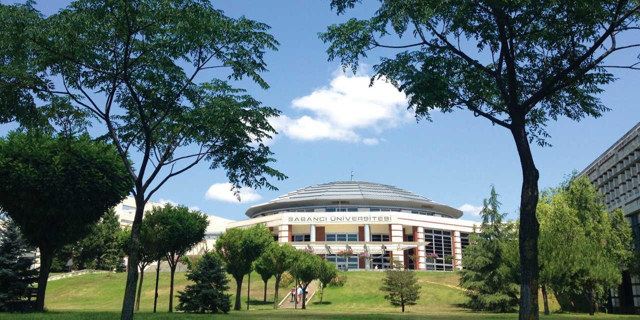 Sabancı Üniversitesi dünyanın en iyi üniversiteleri sıralamasında türkiye'den ilk sırada yer aldı.