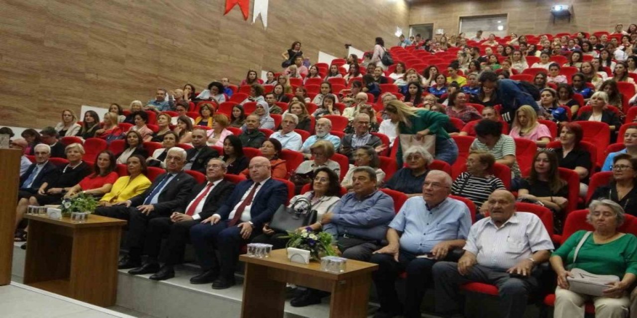 Muğla'da Cumhuriyete İz Bırakan Kadınlar semineri yapıldı