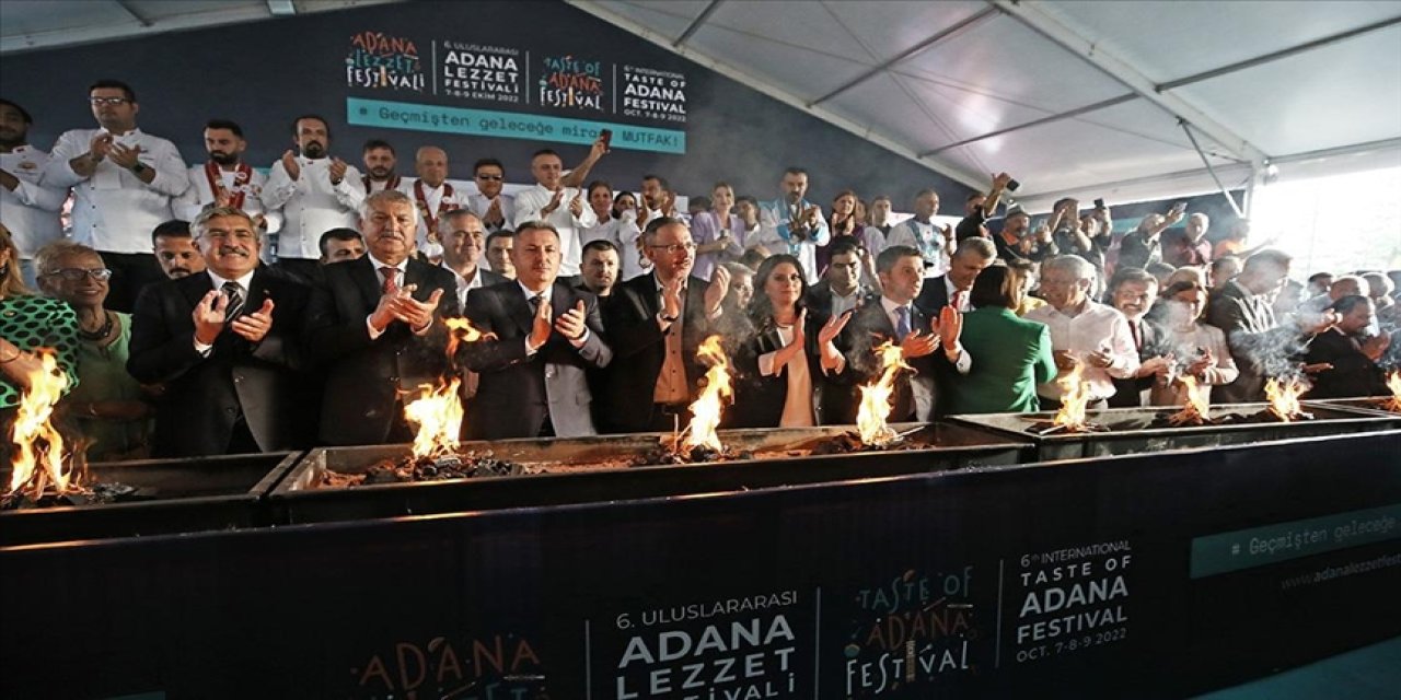 7. Uluslararası Adana Lezzet Festivali'nin geleneksel mangal ateşi yakıldı