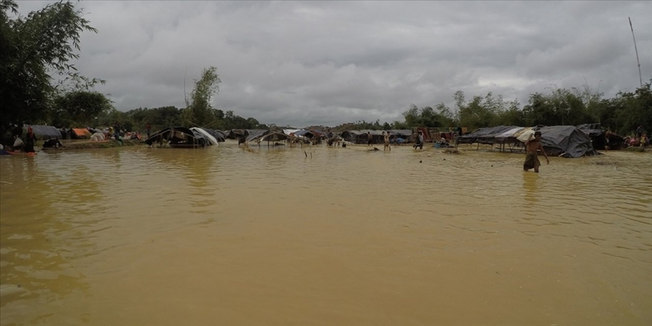 Myanmar'da muson yağmurları10 binden fazla kişiyi yerinden etti