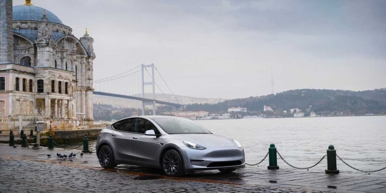 Tesla Model Y Türkiye'de Fiyat İndirimine Gitti! Elektrikli Otomobil Pazarını Ele geçirdi..