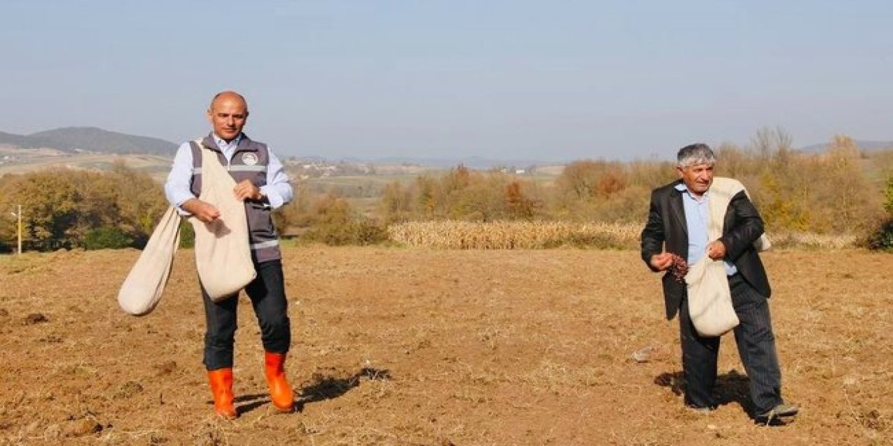 Kars'ta çiftçilere ücretsiz tohum dağıtıldı