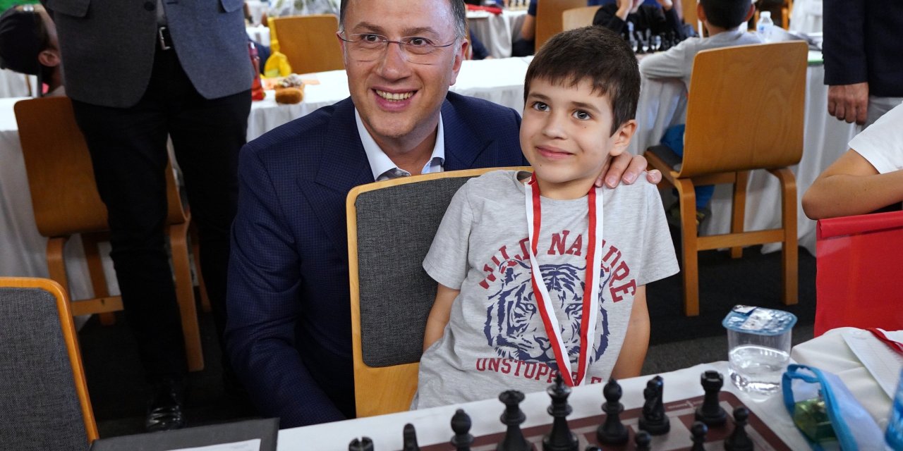 29 Ekim Cumhuriyet Kupası Satranç Turnuvası tamamlandı.
