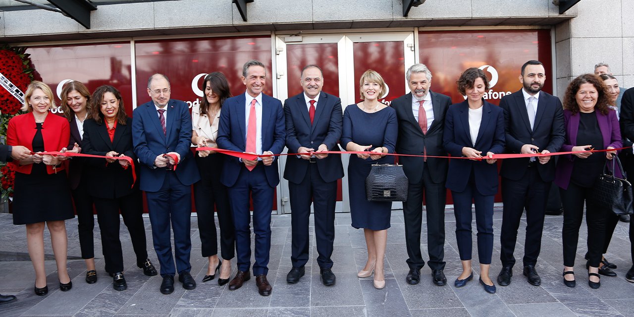 Vodafone, Cumhuriyet’in 100. yılında Ankara’da yeni bir merkez açtı