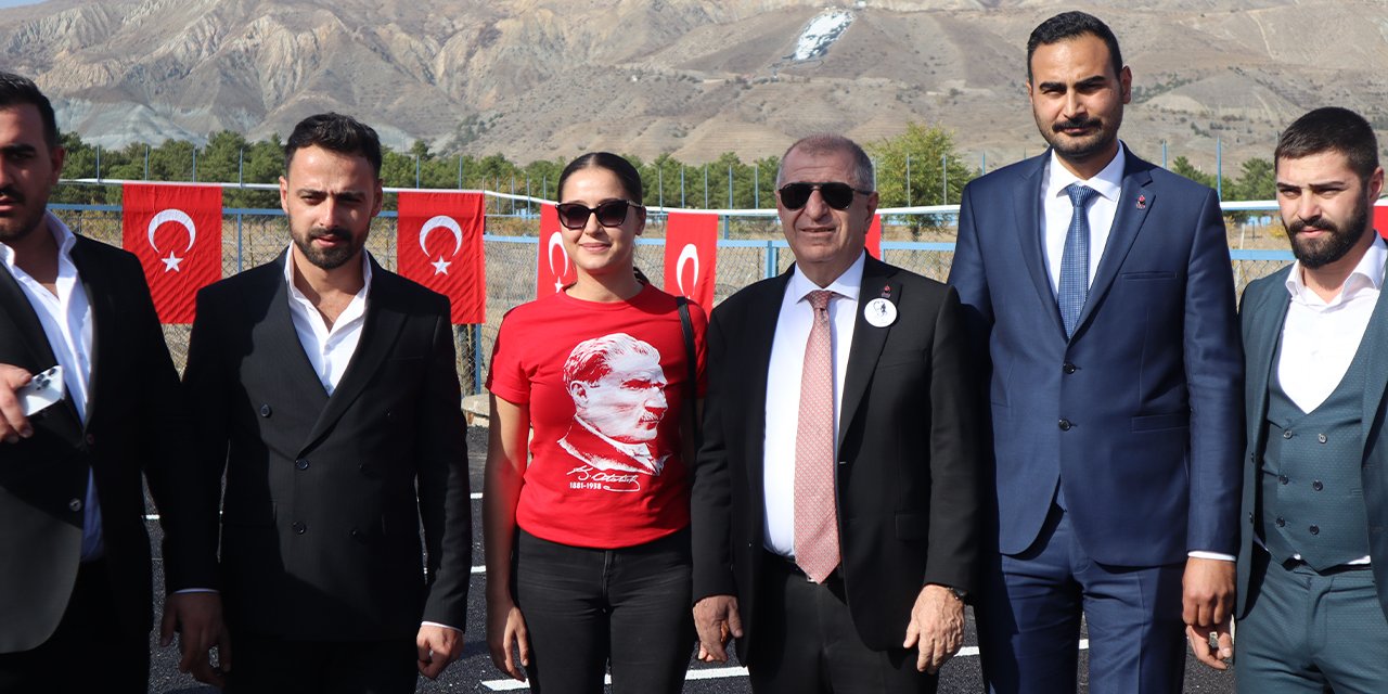 Özdağ Cumhuriyetimizin 100. yılını Erzincan’da kutladı