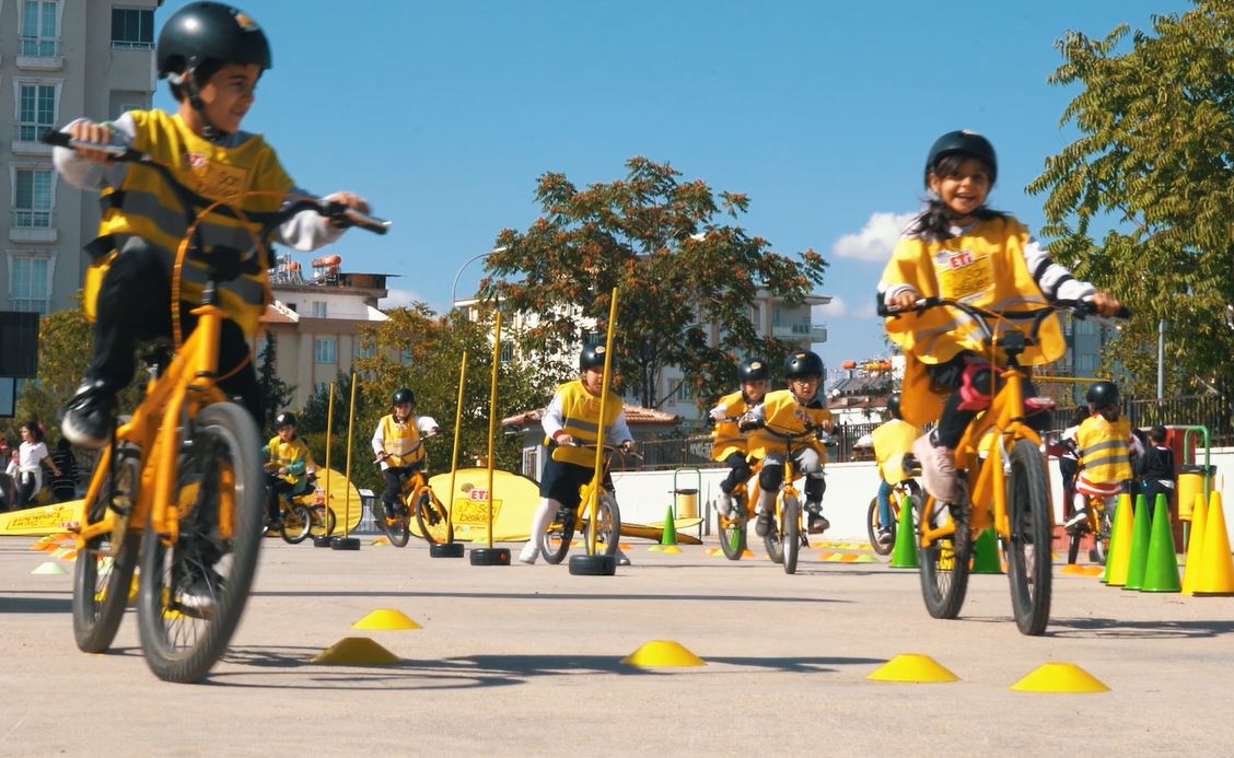 Eti Sarı Bisiklet,   Gaziantep’te 2 binden fazla öğrenciye ulaştı