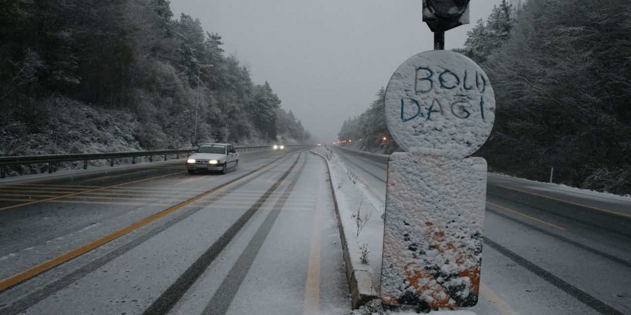 Bolu'da kar yağışı artıyor