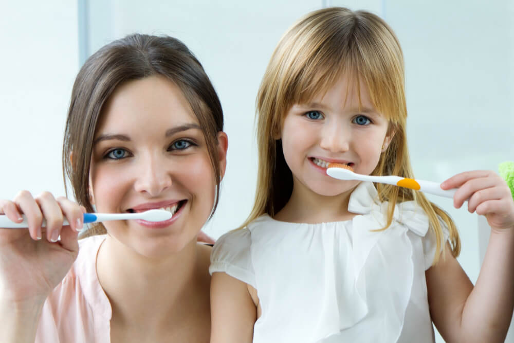 Çocuklarda Elektrikli Diş Fırçası Kullanımı Doğru Mu?
