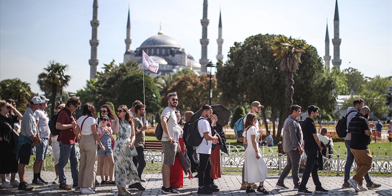 İstanbul Turizminde Rekor Artış: 2023 Yılında Turist Sayısında Gözle Görülür Yükseliş