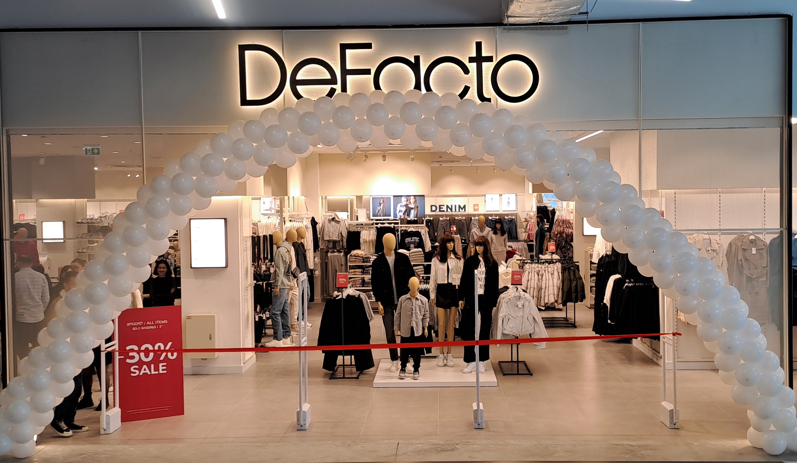 DeFacto Gürcistan’daki 7’nci mağazasını açtı